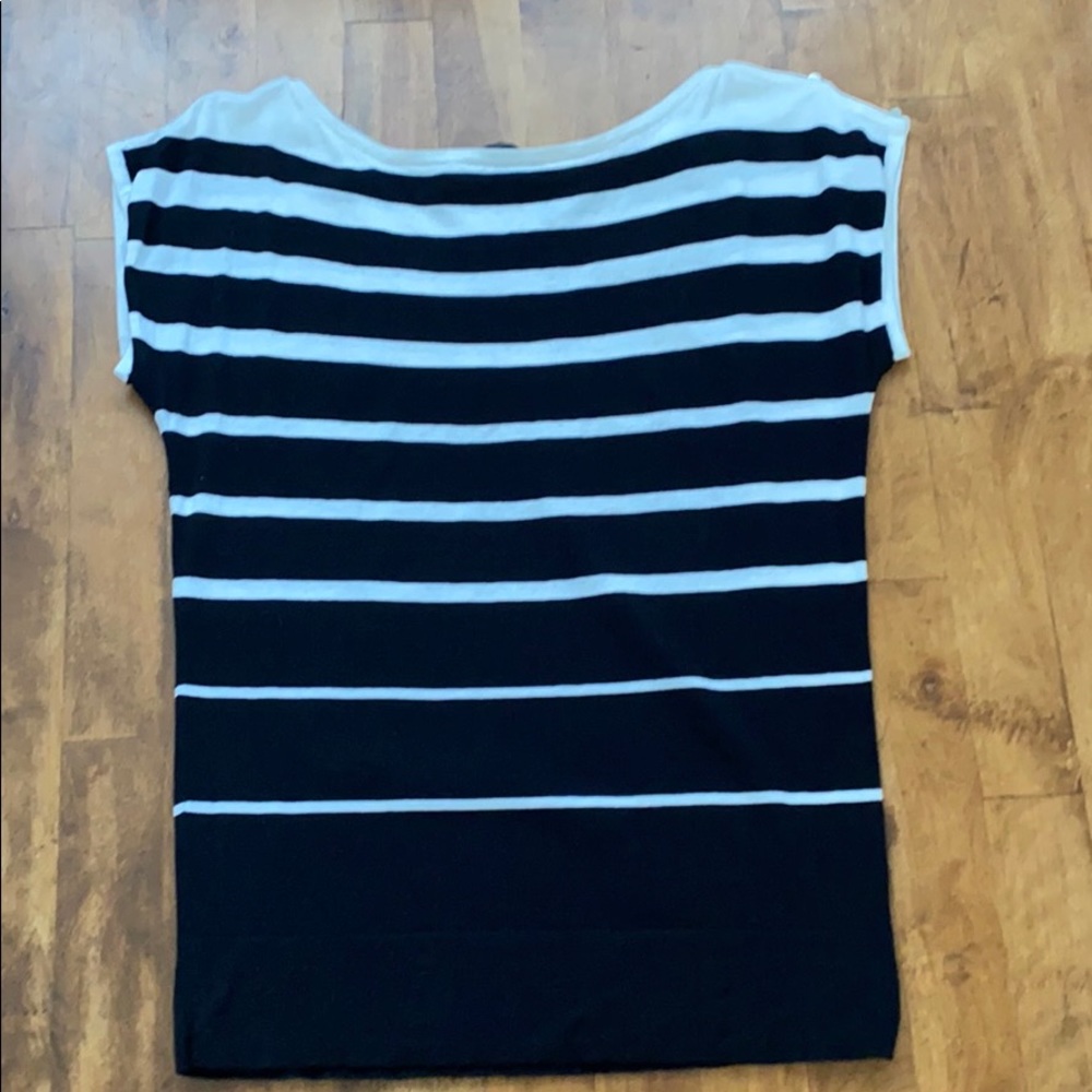 White House black market top - Picture 6 of 8